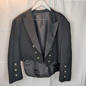 Hector Russel Black Scottish Tailcoat with Silver Buttons Size 52S Like New